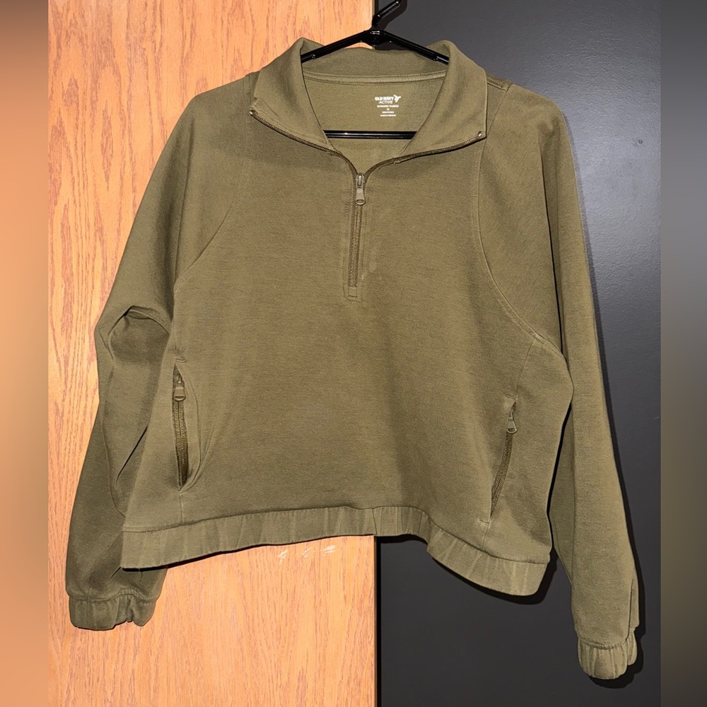 Old Navy Women’s Dynamic Fleece Active Half Zip